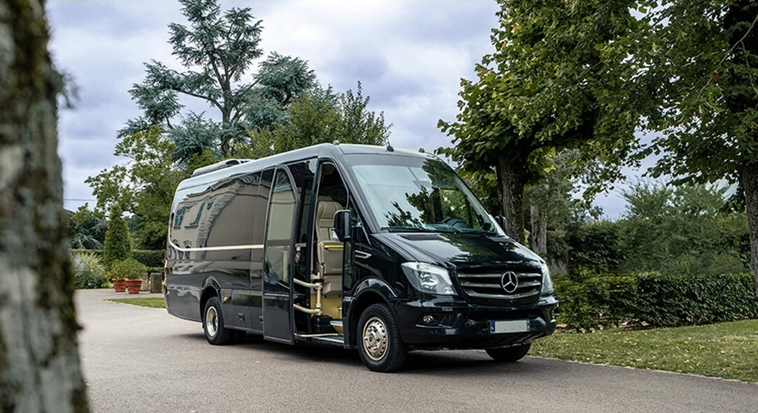 LUXURY MINIBUS MERCEDES SPRINTER (15 PAX)